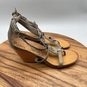 OTBT Lubbock Sandals Womens Size 10 M Gold Metallic Leather Casual Shoes